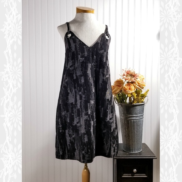 | divided by h&m | black & gray shift dress - Picture 1 of 5